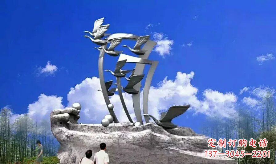 河南艺术家手工制作的不锈钢飞翔天鹅雕塑
