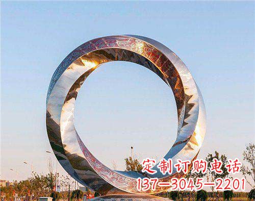 河南精美的不锈钢圆环景观雕塑
