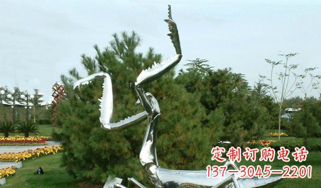 河南不锈钢螳螂雕塑
