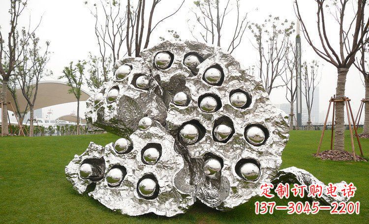 河南不锈钢莲蓬雕塑浓缩东方文化的美感