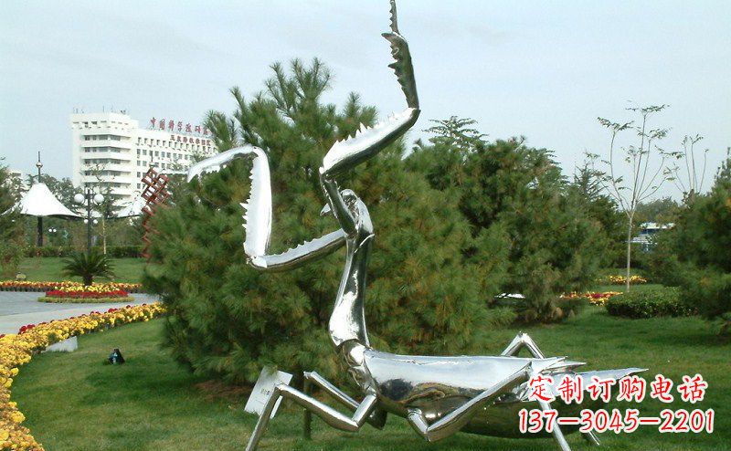 河南不锈钢雕刻螳螂摆件
