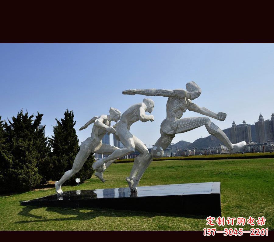 河南中领雕塑-优雅的不锈钢足球雕塑
