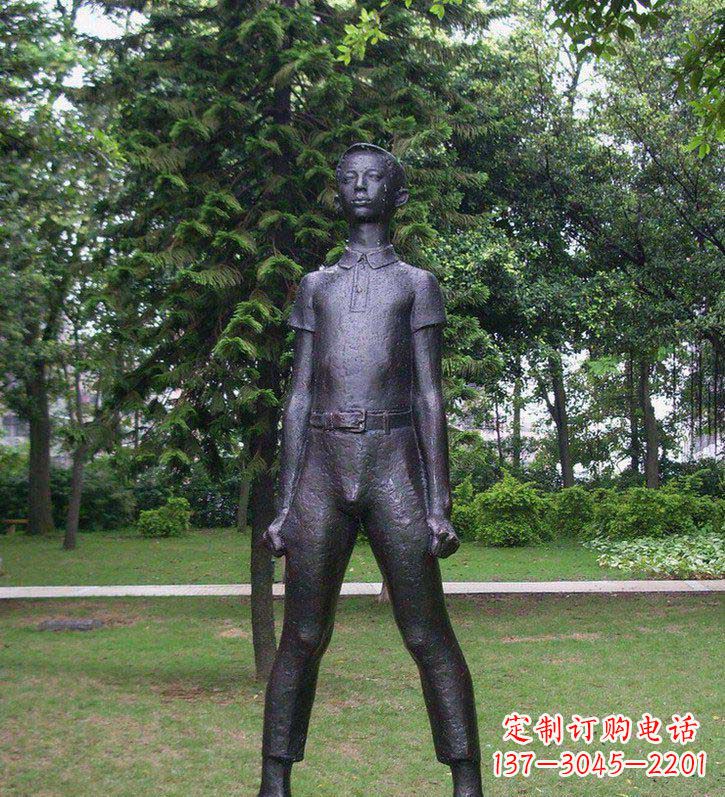 河南公园插兜的男孩人物铜雕