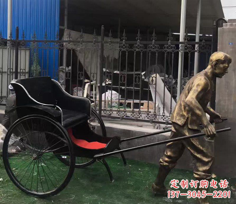 河南欣赏精美的手工雕刻车夫青铜雕塑