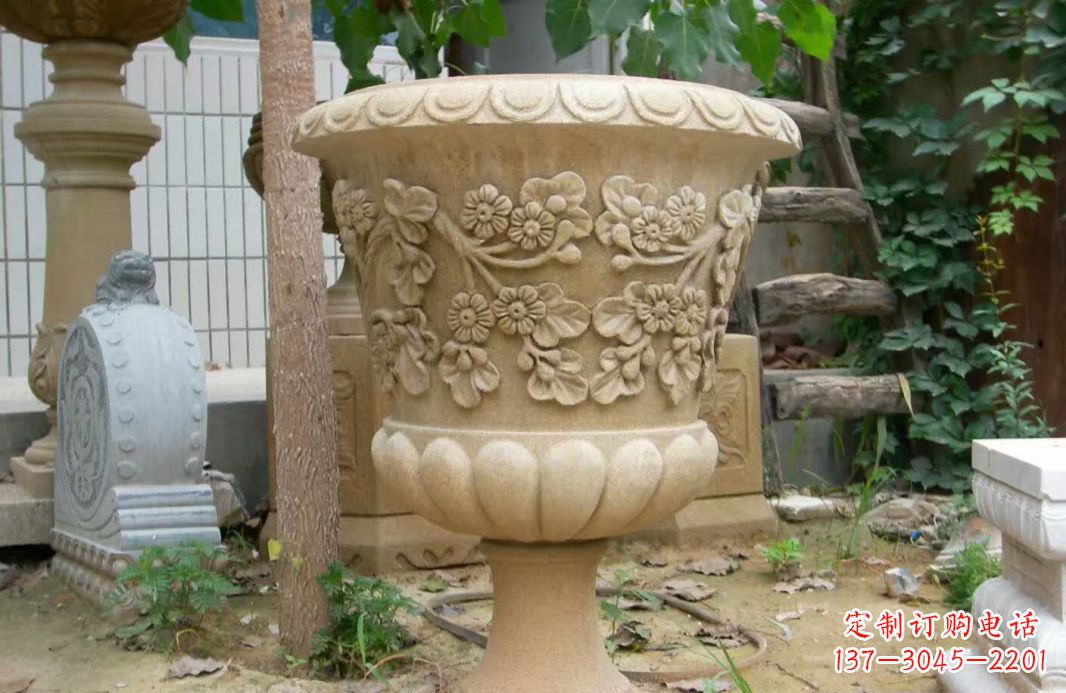 河南公园大理石花盆雕塑