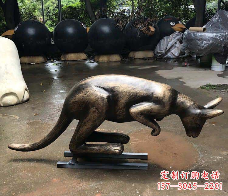 河南中领雕塑袋鼠铜雕