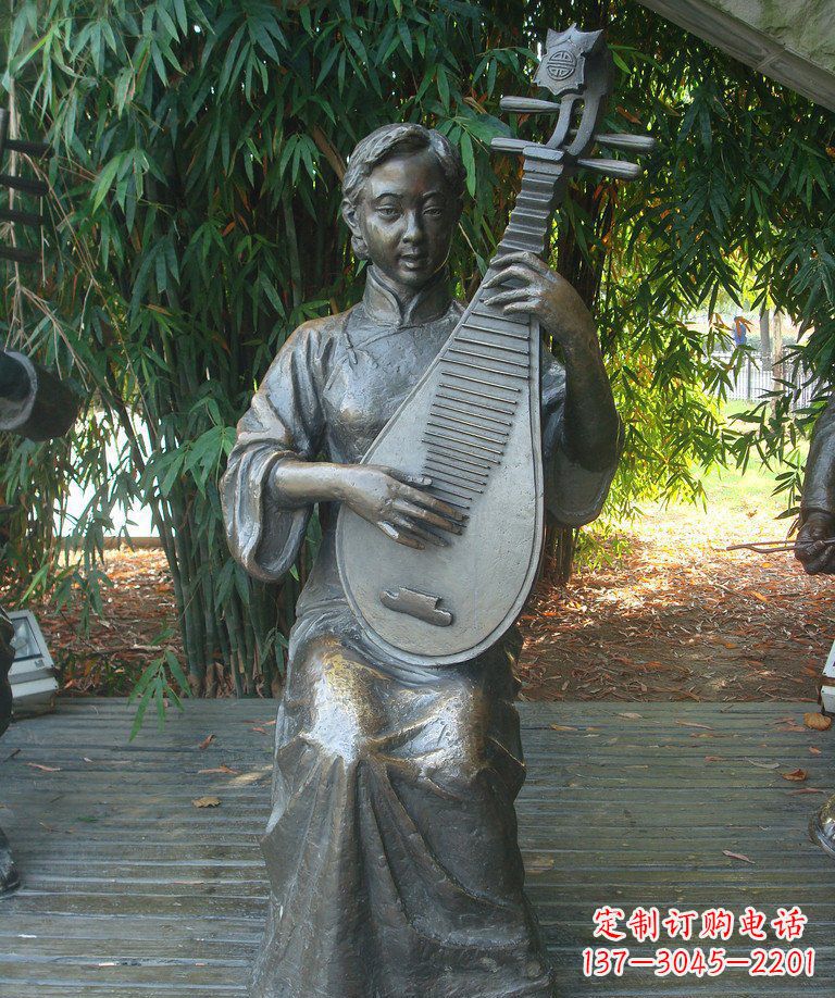 河南精美绝伦的琵琶女郎铜雕
