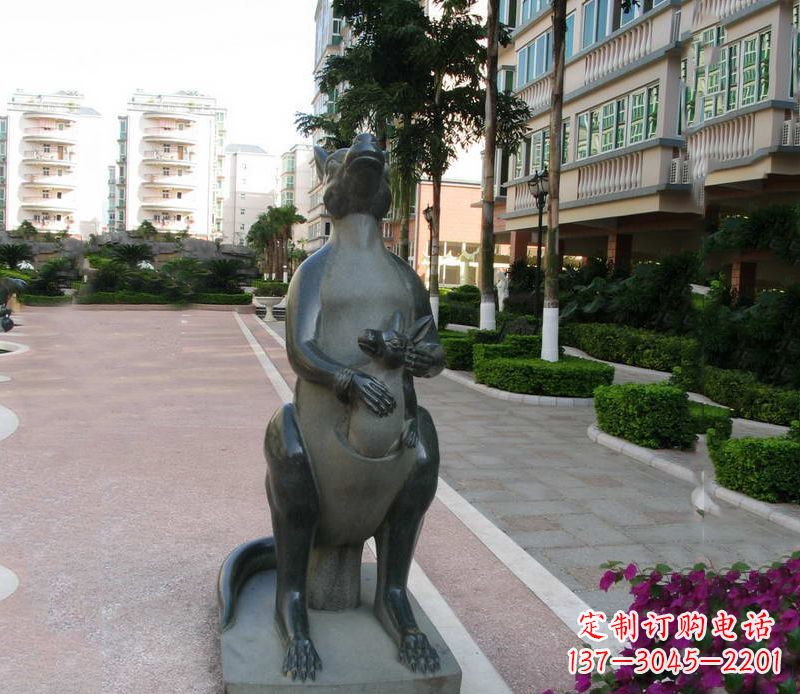 河南动物园礼品精美袋鼠雕塑