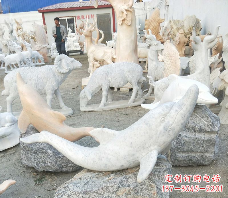 河南公园动物海豚石雕