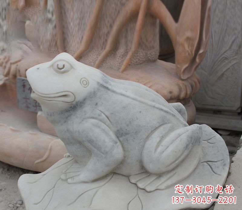 河南公园动物青蛙景观石雕