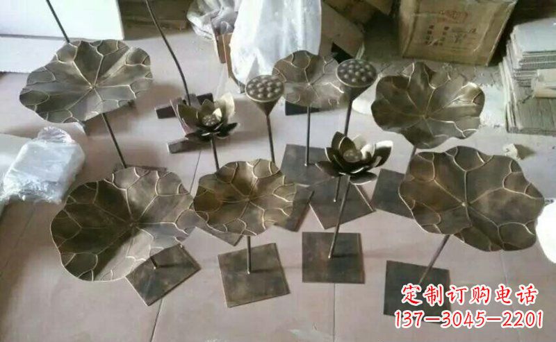 河南公园锻铜荷花荷叶景观铜雕