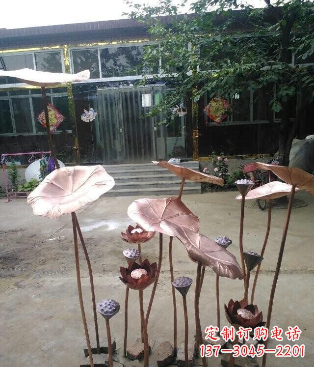 河南精美锻铜荷叶雕塑