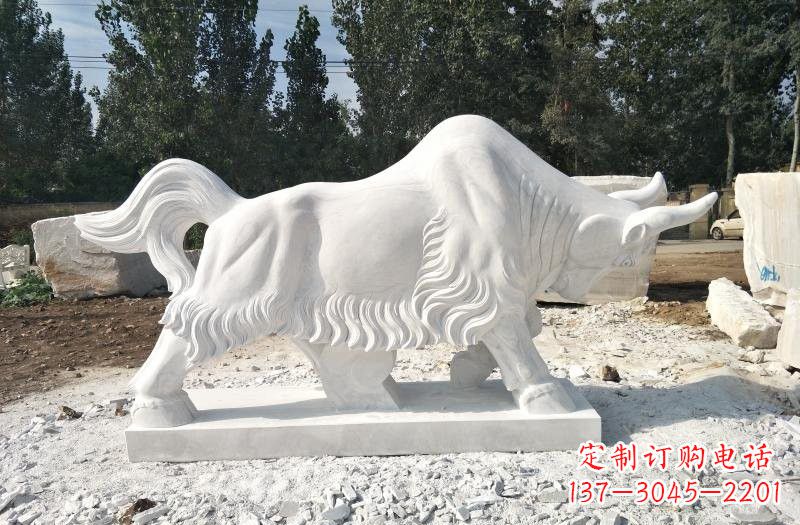 河南汉白玉款式多变的牛石雕塑