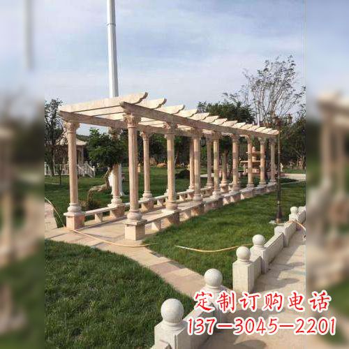 河南增添公园美景的长廊石雕