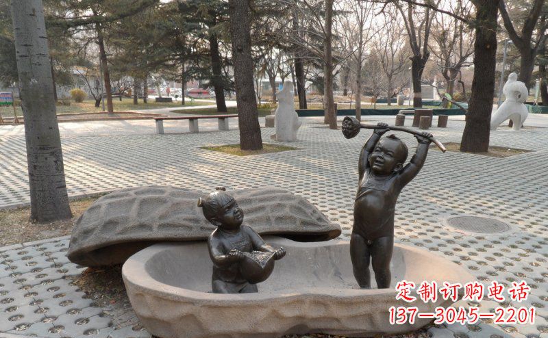 河南公园花生壳里面的娃娃景观铜雕