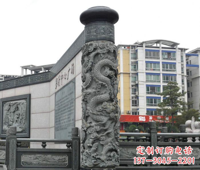 河南传承中国古典文化的雕刻龙柱雕塑