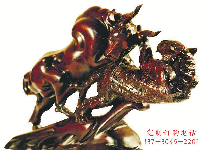 河南风格独特的铜制老虎雕塑