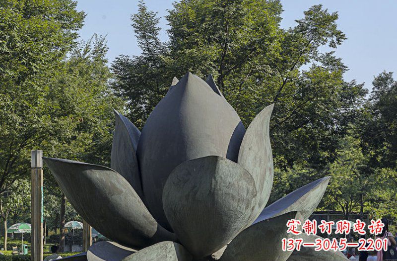 河南公园莲花景观铜雕