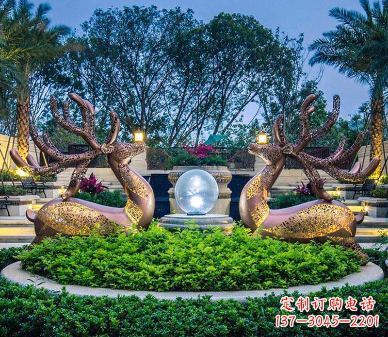 河南梅花鹿不锈钢雕塑
