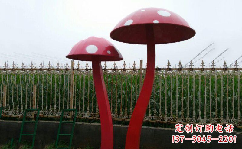 河南精致蘑菇不锈钢雕塑
