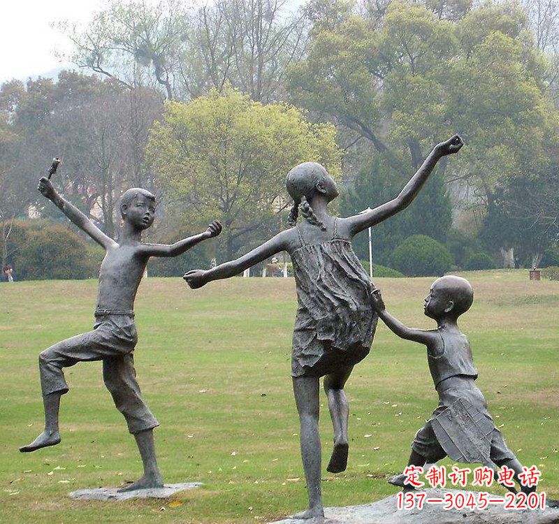 河南公园人物放风筝的儿童铜雕