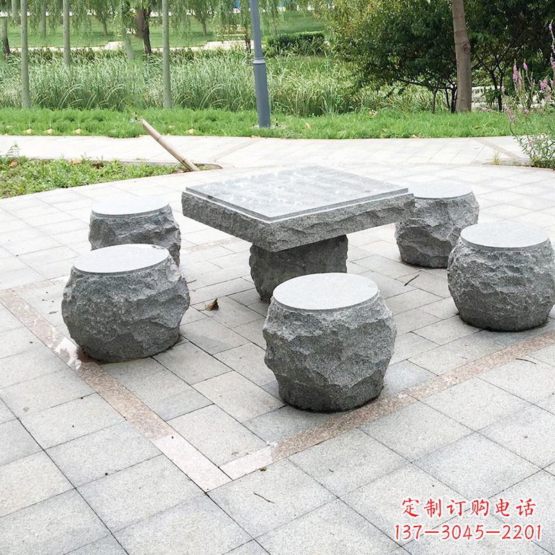 河南新题目“古典风格石桌凳雕塑”
