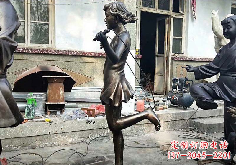 河南精美女孩铜雕