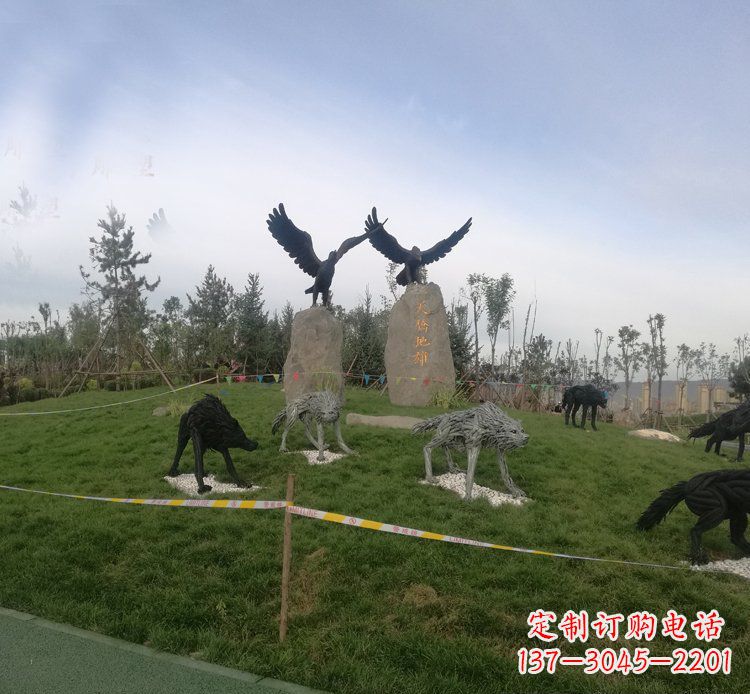 河南令人惊叹的老鹰雕塑
