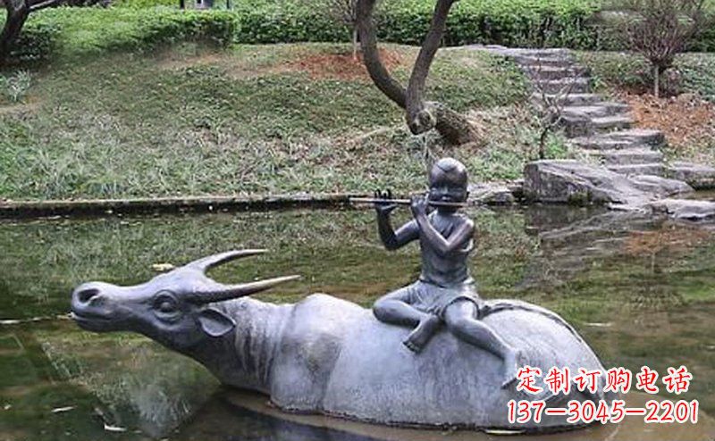 河南草原上的牧童铜雕