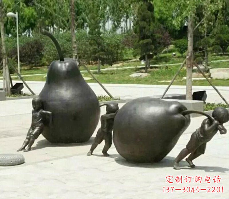 河南迷人的孩童铜雕