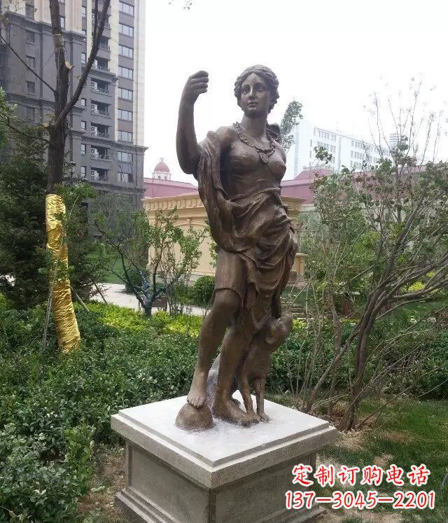 河南西方女性人物铜雕 象征着勇气与力量