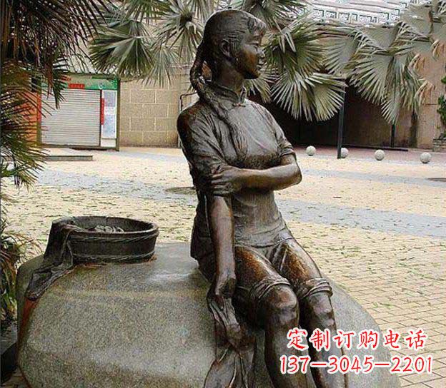 河南中领雕塑定制,洗衣服的女孩铜雕塑
