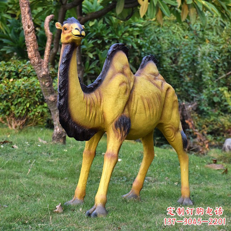 河南骆驼雕塑精美而有趣的定制装饰品