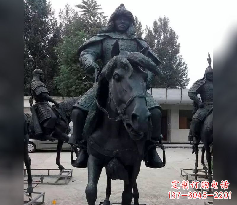 河南英姿飒爽古代将军骑马铜雕