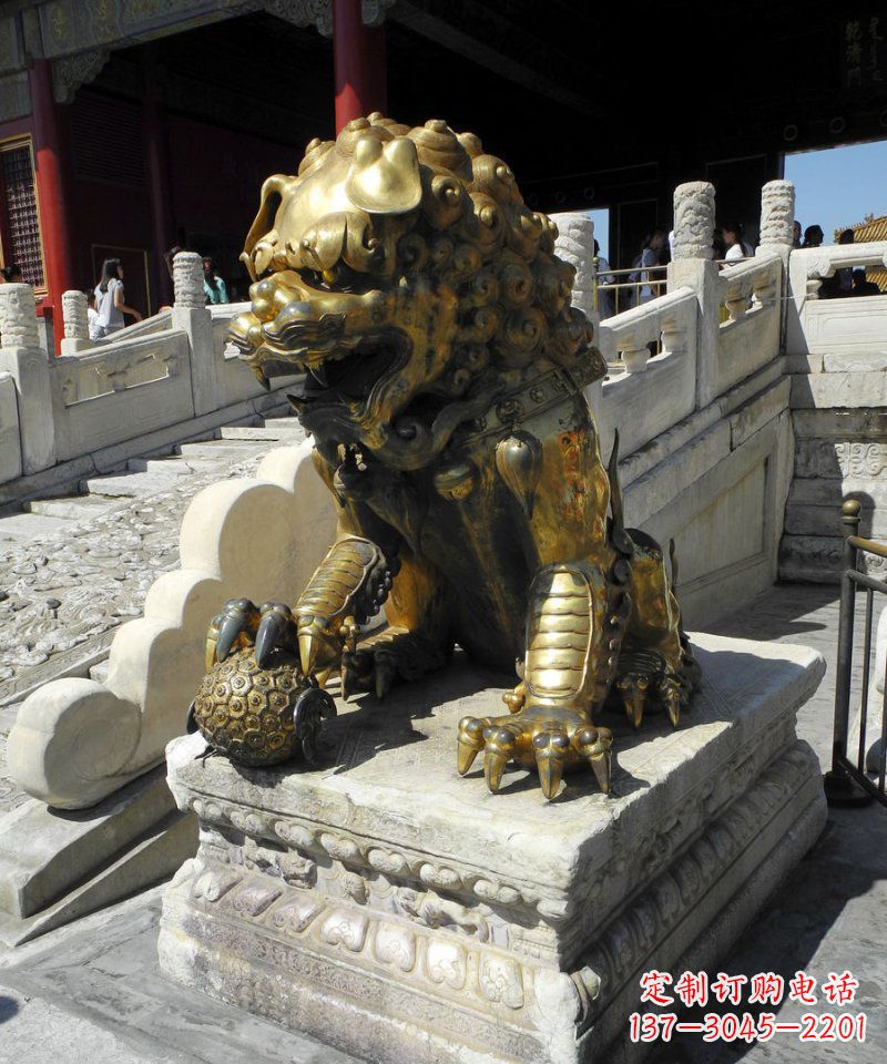 河南故宫铜制狮子雕塑,传承中国传统文化