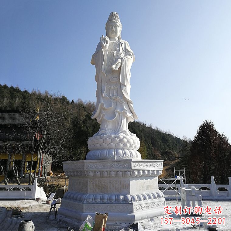 河南公园雍容华贵的观音石雕