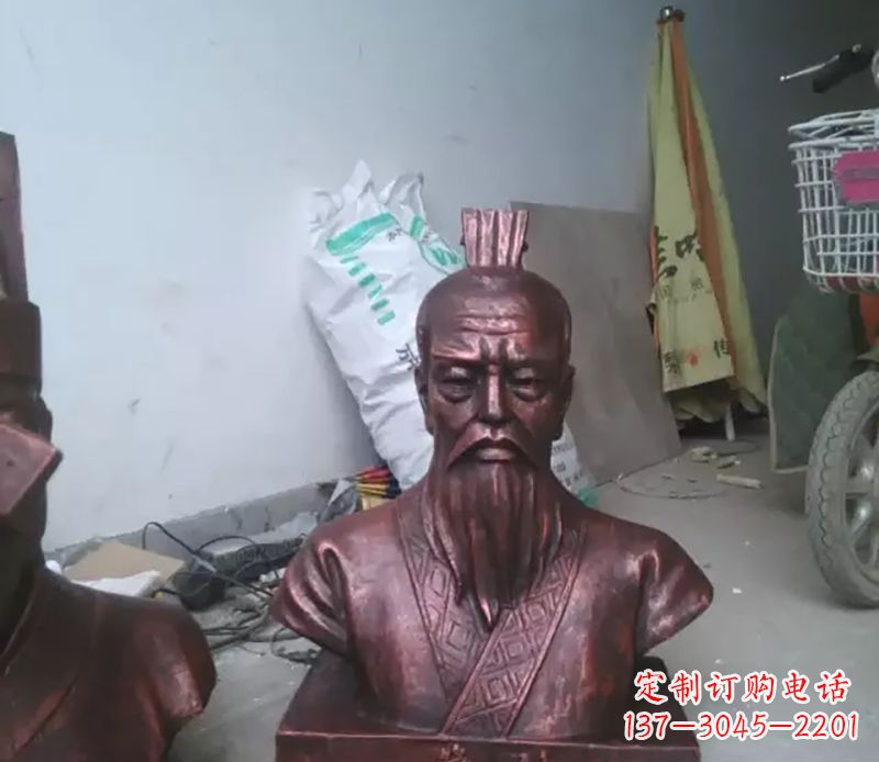 河南管仲古代人物胸像铜雕,展现古代官僚风范