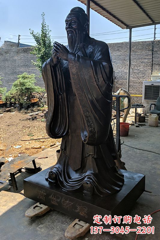 河南精美孔子雕塑,还原历史大师的英姿