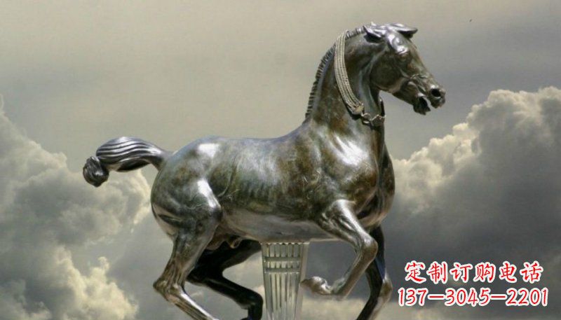 河南广场奔马景观铜雕