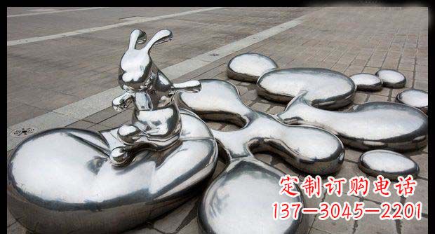 河南卓越不锈钢兔子雕塑