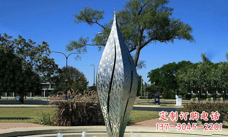 河南广场不锈钢花骨朵喷泉雕塑