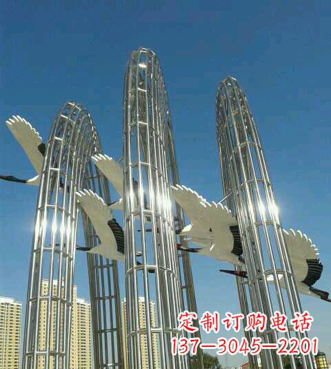 河南高级不锈钢镂空雄鹰雕塑