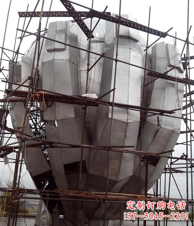 河南广场不锈钢蟠桃大型景观雕塑