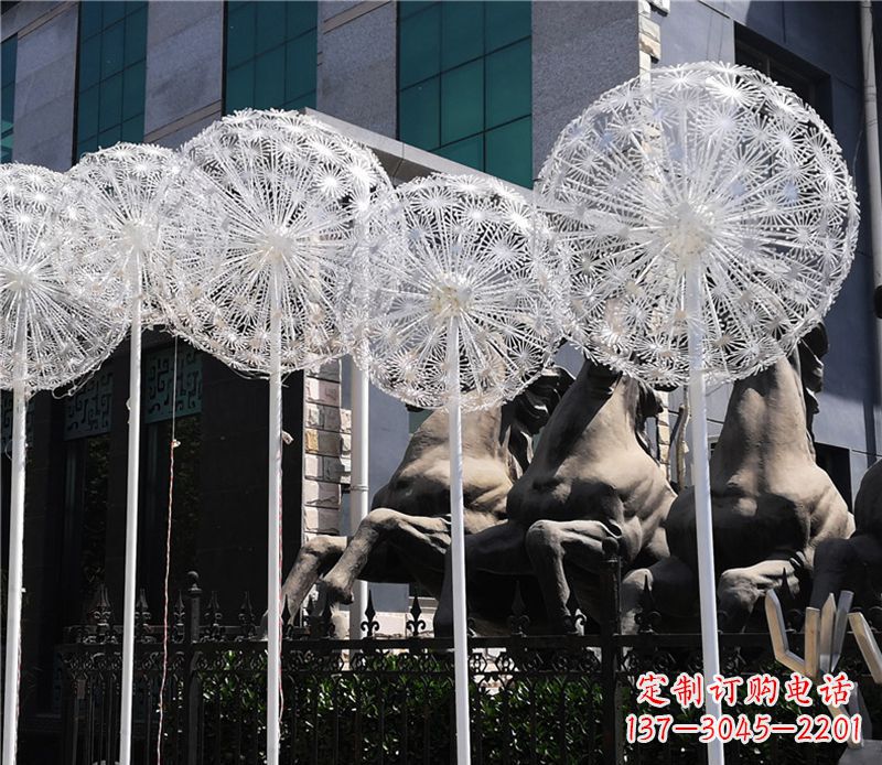 河南广场不锈钢蒲公英雕塑