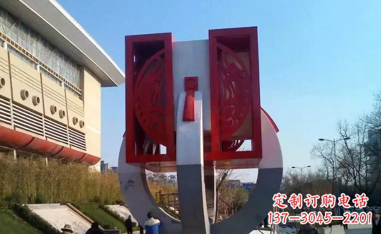 河南中领雕塑:不锈钢圆环雕塑