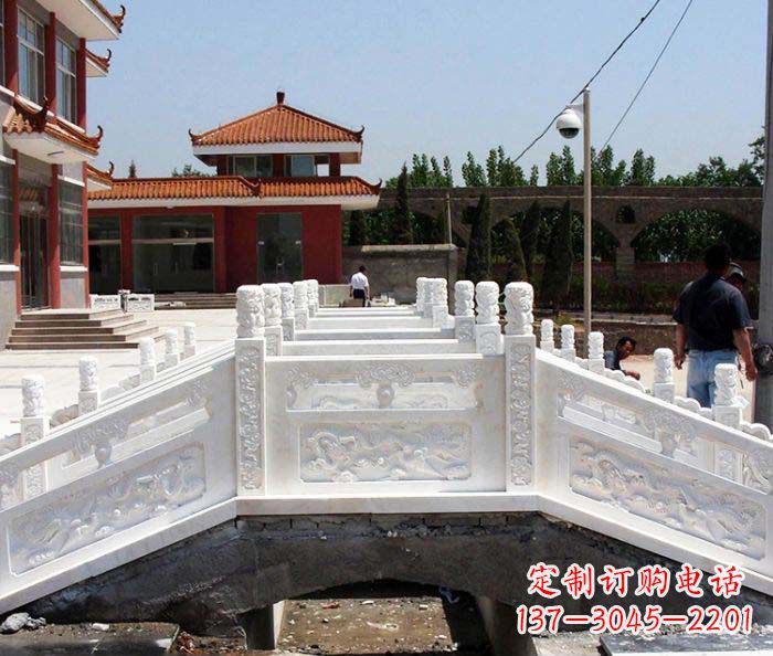 河南广场景观汉白玉石雕栏板