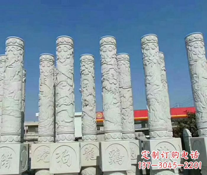 河南来自中国文化的十二生肖雕塑