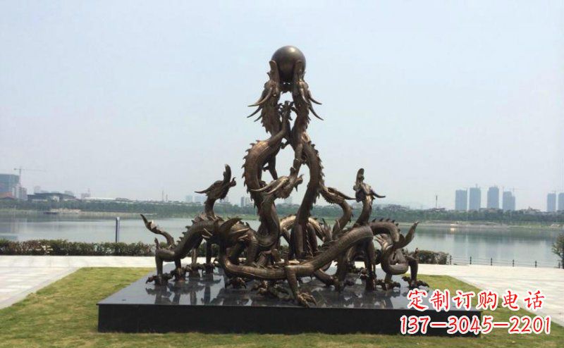 河南广场九龙不锈钢雕塑