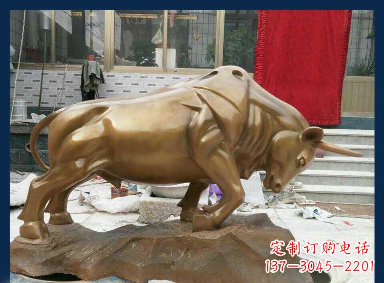 河南铜质金黄牛雕塑:添加活力与美观设计
