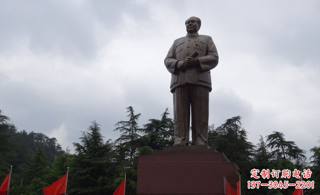 河南广场伟人毛泽东铜雕